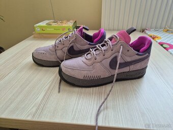Dámske tenisky Nike Air Force, veľ. 40,5