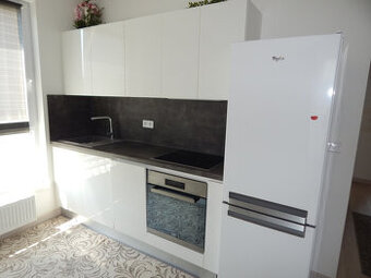 3 izbový byt do prenájmu Nitra centrum zariadený parkovanie