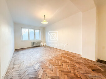 Na predaj 2-izbový byt na Severe s výborným potenciálom