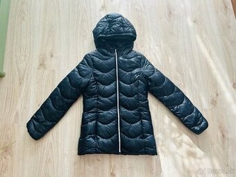 KRÁSNA PREŠÍVANÁ BUNDA značky RESERVED