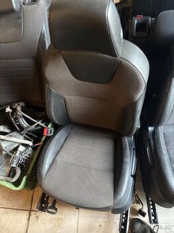 Predam Skoda octavia 3 combi sedacky