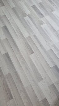 Darujem 19 m2 laminátovej podlahy.