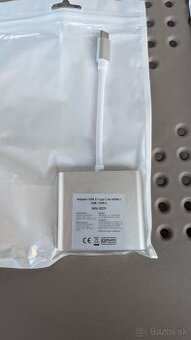 USB-C/HDMI/USB adapter