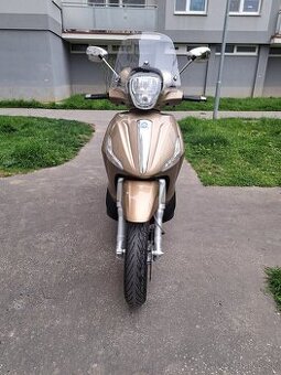 Predám piaggio 300