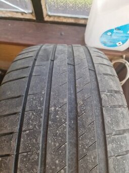 Michelin PILOT SPORT 4 235/45 R18 98 Y DOT 0321