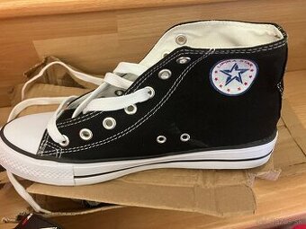 Topanky na styl Converse