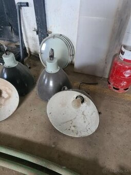Priemyselné lampy