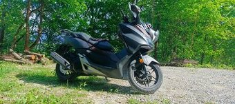 Honda forza 125