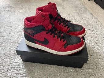 Jordan 1 Mid