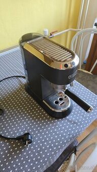 Predám kávovar Delonghi EC685.BK