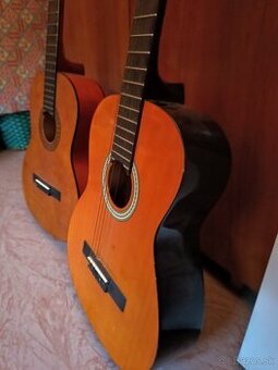 Akustická gitara