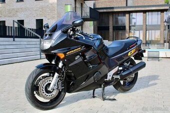 HONDA CBR 1000F