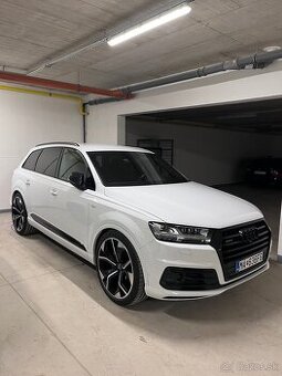 AUDI Q7 3.0 TDI S line 7 mistne