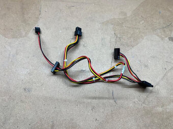 Predám napájací kabel na disky sata z HP 600 G1