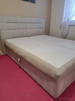 Čalúnená posteľ s matracom