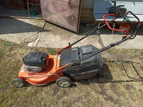 Kosačka oleomac ale su aj iné ,nie su nafotené