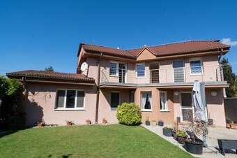 Rodinný dom v oblasti Nový Ružinov - 1