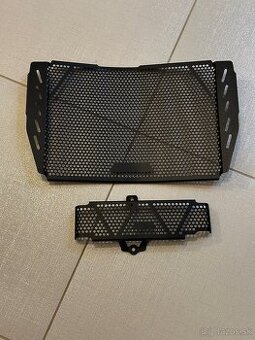 Kryty chladicov Tiumph Speed Triple 1050