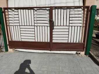 Brána dvojkrídlová