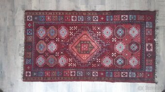 Pravý ručne viazaný perzský koberec – 100 × 172 cm