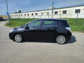 Toyota Verso 2.0 D-4D Rok: 10/2009