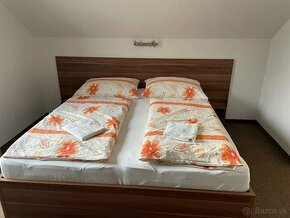 Manželská postel