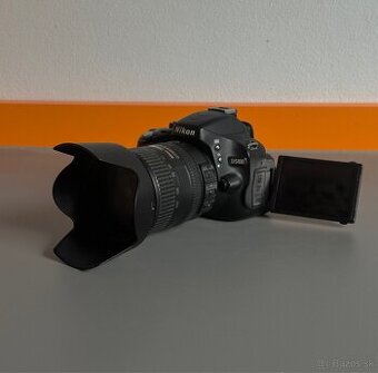 NIKON D5100