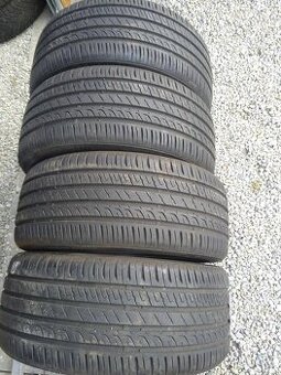 215/40 R 18 letné BARUM. - 1