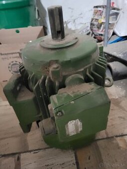 7.5kw  motor patkovy
