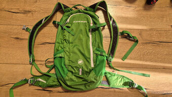 Turistický batoh Mammut Lithium Speed 15 a Corin Trail