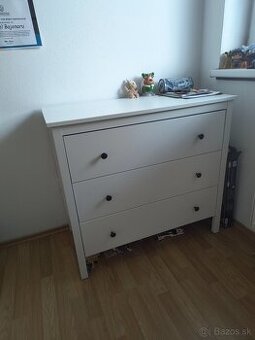 Biela komoda Ikea