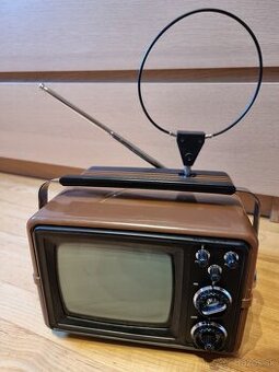 Predám sovietsky TV ŠILELIS 402D-1