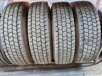 295/80 R22,5 DEBICA DRD2 / KOMPLET SADA NA DISKOCH