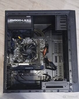 PC sústava; perfektná pre použitie ako server