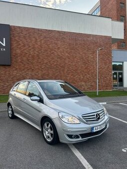 Mercedes Benz B200