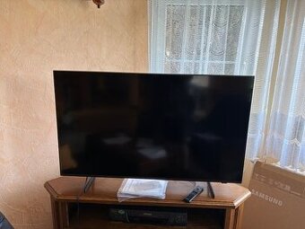 Samsung Crystal UHD