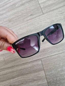 Okuliare, drziaky na mobil do auta