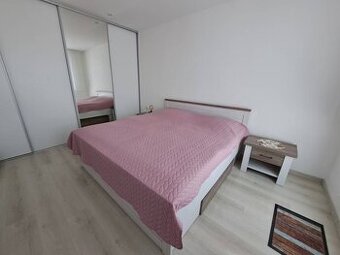 Prenajmeme zariadený 1,5 izbový byt, Hlboká ul., Nitra