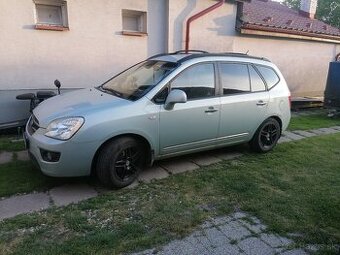 Kia carens