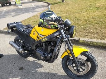 Suzuki G500E cafe racer