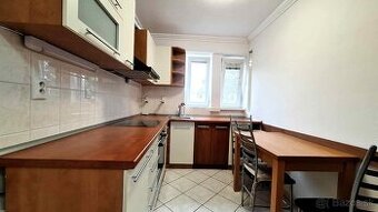 EXKLUZÍVNY PREDAJ-Kompletne prerobený 3 izb.byt s garážou
