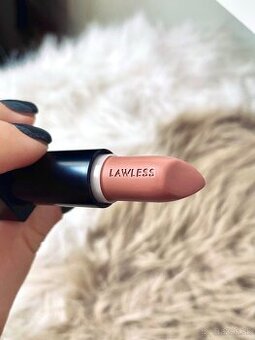 Lawless Forget The Filler - Virálny rúž na zväčšenie pier