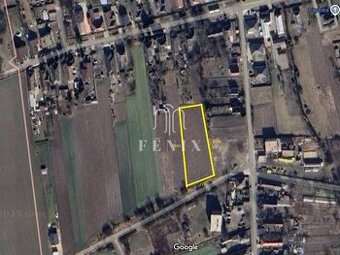 Rozsiahly rovinatý pozemok Perín-Chym, časť  Gomboš