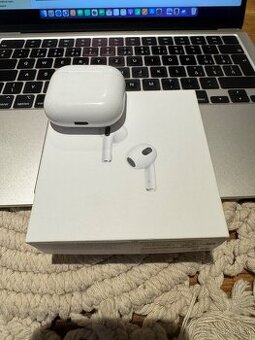 Apple AirPods 4