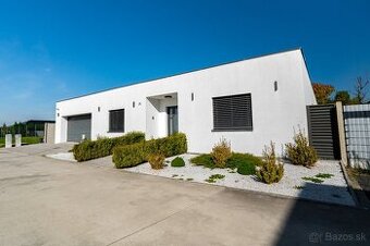 Moderný inteligentný bungalov s fotovoltaikou. - 1