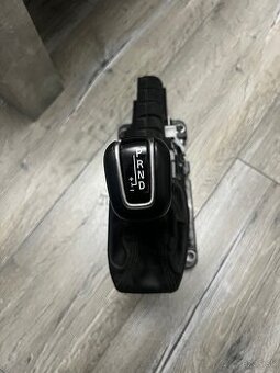 Riadiaca páka Volvo