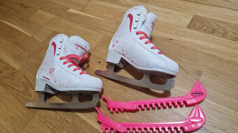 Dievcenske zimne korcule 32