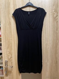 Predám čierne šaty AMISU veľ. S