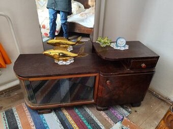 Masívny nábytok do spalne