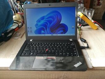 Lenovo. i3-4005U. RAM 8 GB. SSD 256 GB.DISPLAY 14“.